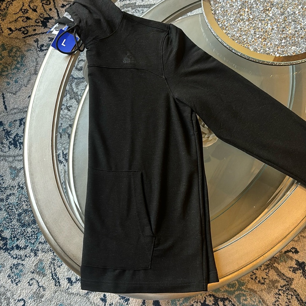 NWT Gerry light weight hoodie.  Black men’s sz L. Pass through pocket in front.